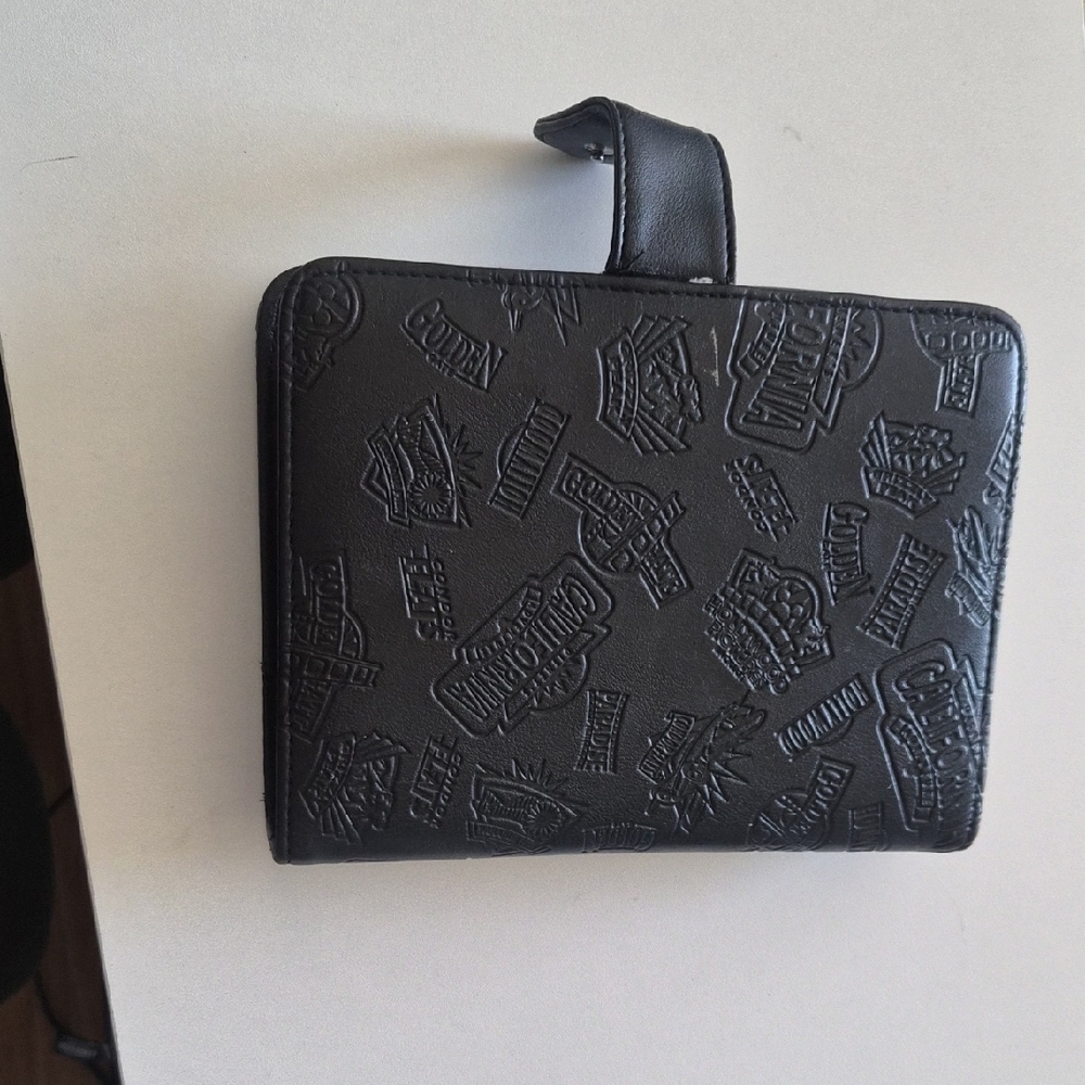 Disney Black Embossed California Adventure Organizer with Silver Badge - Picture 7 of 12